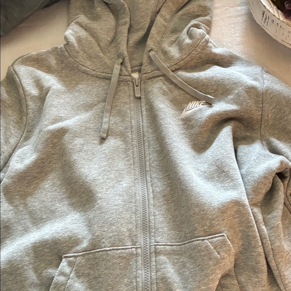 Nike Light Gray Full-Zip Hoodie with Hood